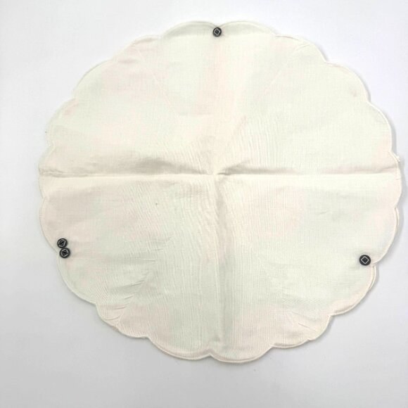 Vintage Bun/ Roll/ Scone Server Off-White Fabric; Scallop Edges Holiday Serving - Picture 4 of 9